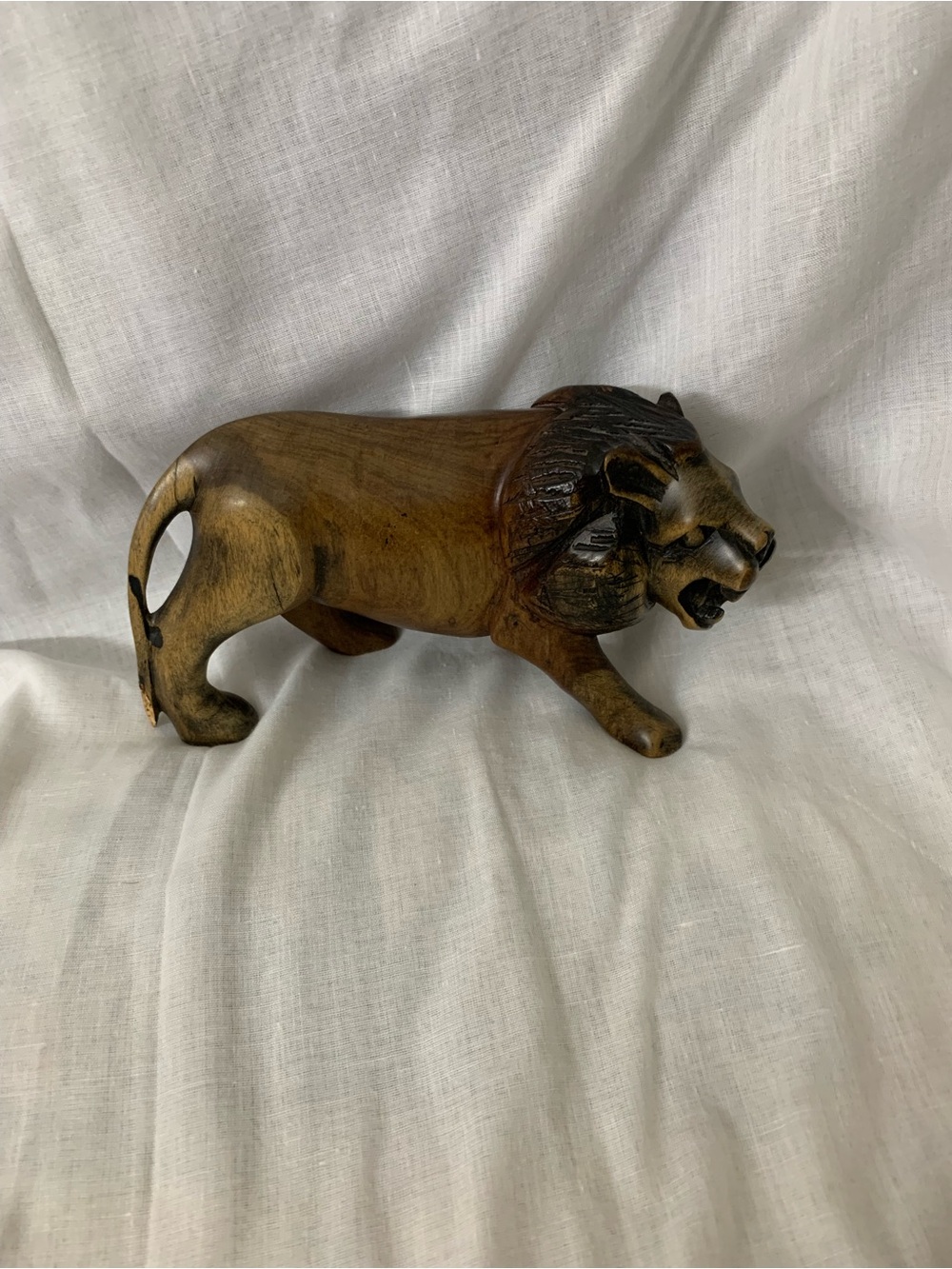 Handcrafted Brown Wooden lion Sculpture - Elegant Accent